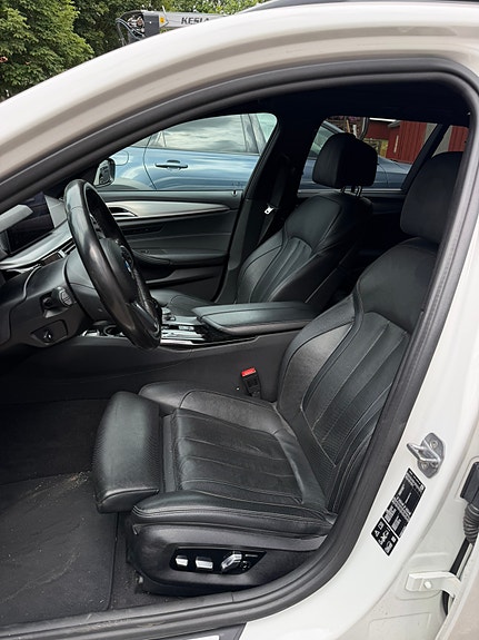 BMW 540d 4 of 5