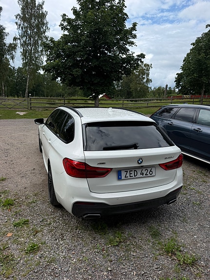 BMW 540d 3 of 5