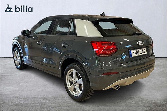 Audi Q2 2 of 18