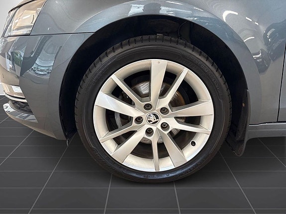 Skoda Octavia 9 of 20