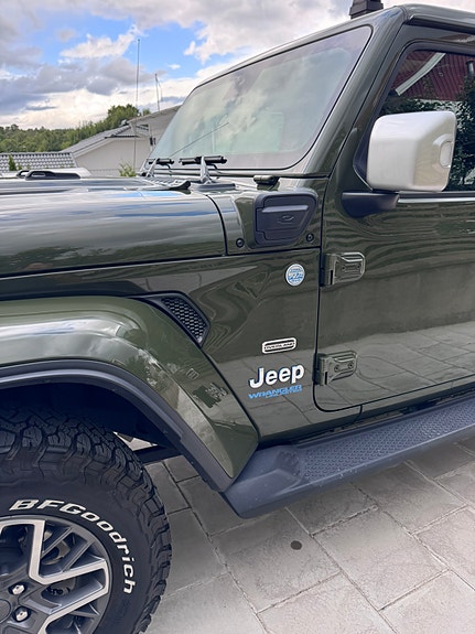 Jeep Wrangler Unlimited 5 of 17