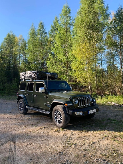 Jeep Wrangler Unlimited 15 of 17