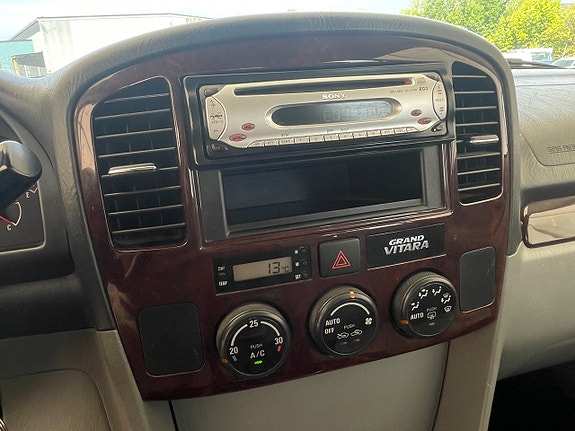 Suzuki Grand Vitara 18 of 20