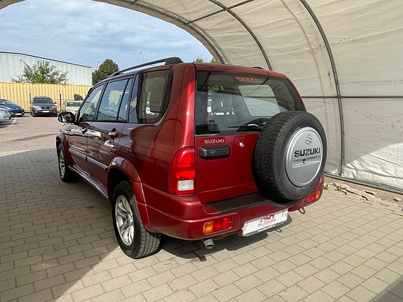 Suzuki Grand Vitara 2 of 20