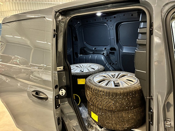 Volkswagen Caddy 13 of 26
