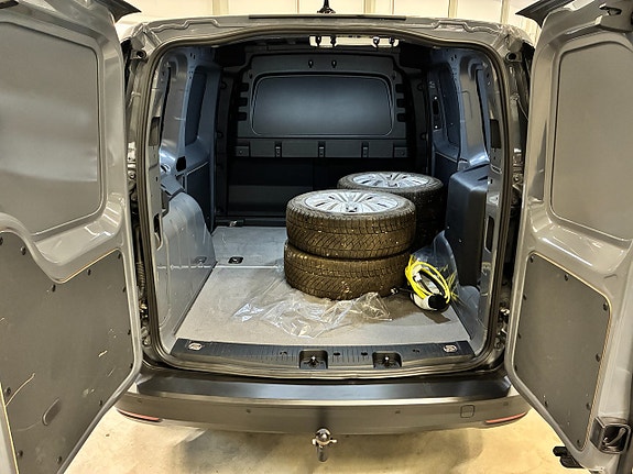 Volkswagen Caddy 11 of 26