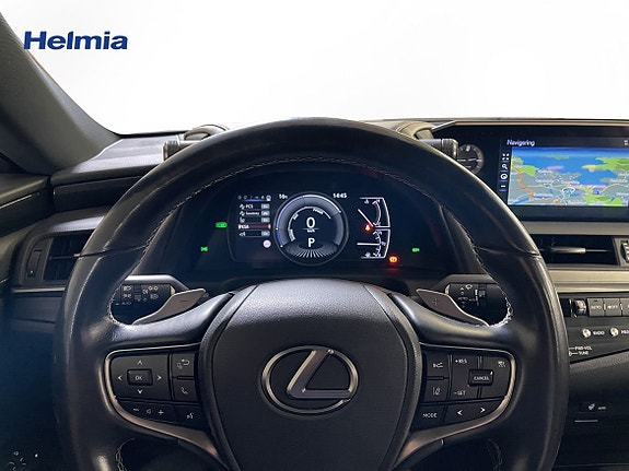 Lexus ES300h 14 of 15