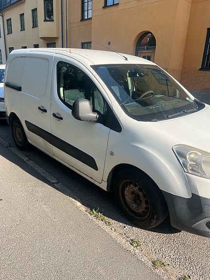 Peugeot Partner 2 of 6
