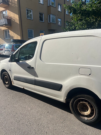 Peugeot Partner 3 of 6