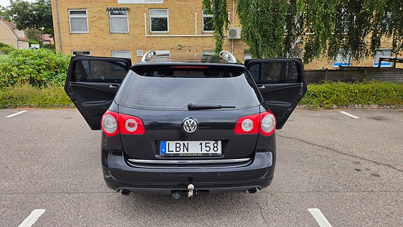 Volkswagen Passat 5 of 13