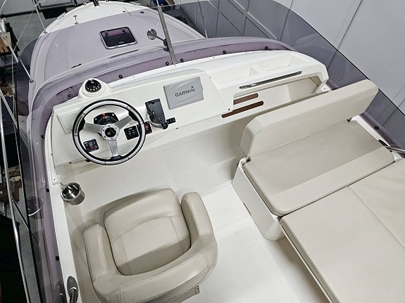 Jeanneau Merry Fisher 10 Yanmar 380hk diesel axeldrift 7 of 12