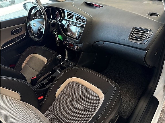 Kia Ceed 8 of 24
