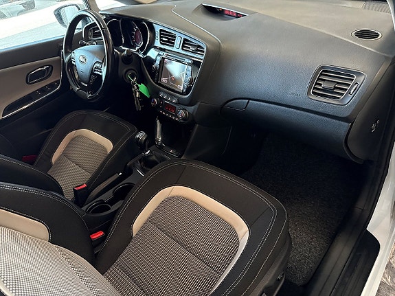 Kia Ceed 8 of 24