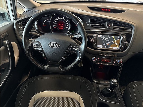 Kia Ceed 11 of 24