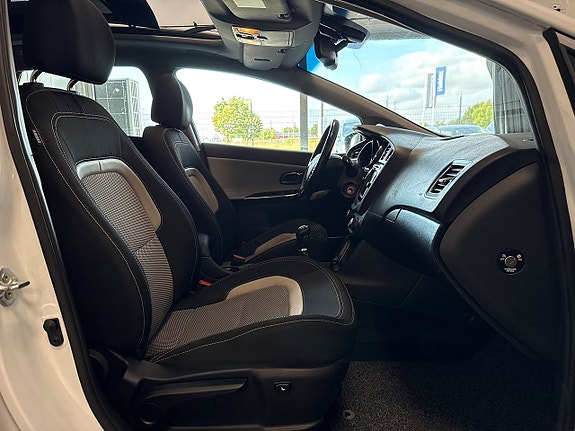 Kia Ceed 6 of 24
