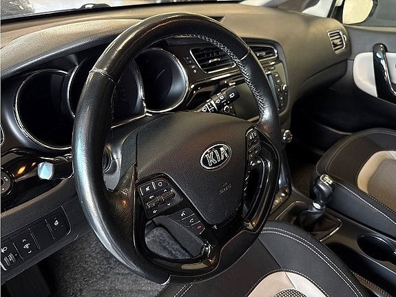 Kia Ceed 5 of 24