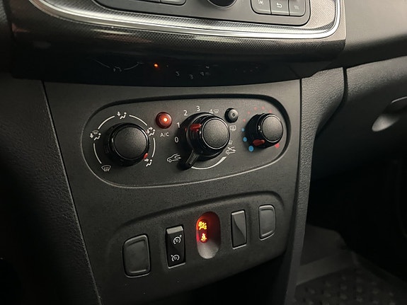 Dacia Sandero 16 of 24