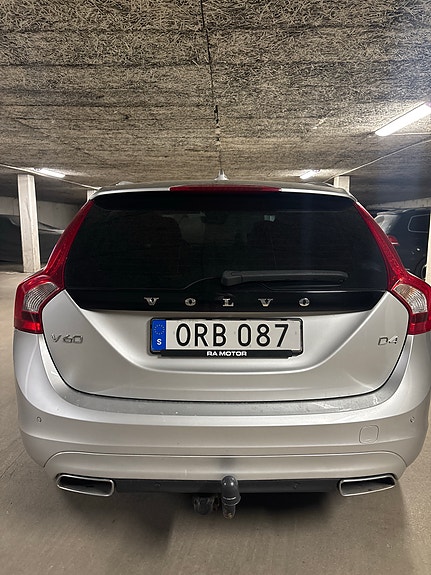 Volvo V60 4 of 14