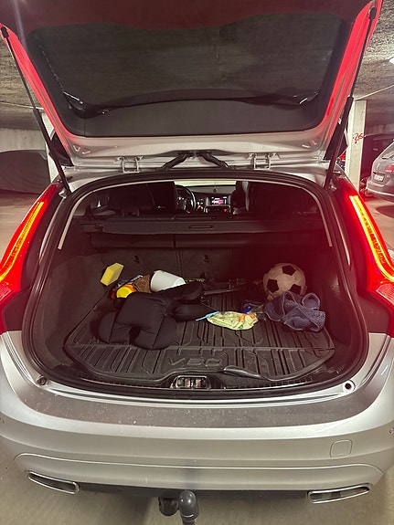 Volvo V60 14 of 14