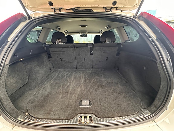 Volvo XC60 13 of 13