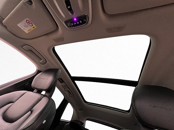 Volvo XC60 11 of 30