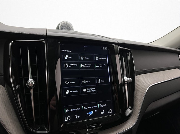 Volvo XC60 24 of 30