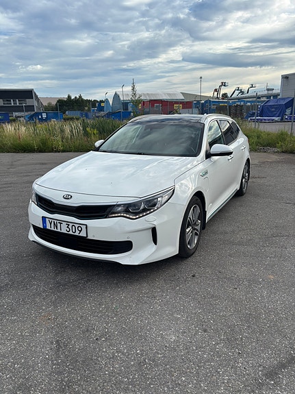 Kia Optima 2 of 9