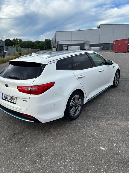 Kia Optima 3 of 9