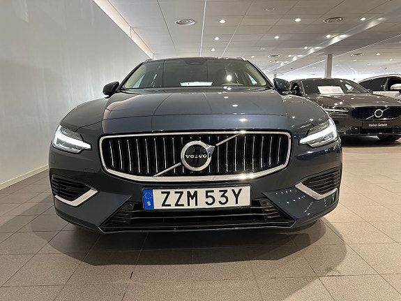Volvo V60 2 of 20