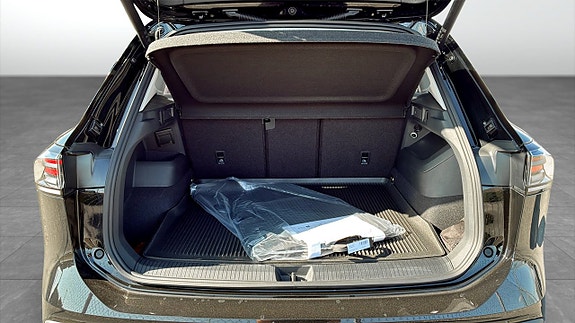 Volkswagen Tiguan 12 of 16