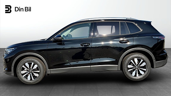 Volkswagen Tiguan 2 of 16