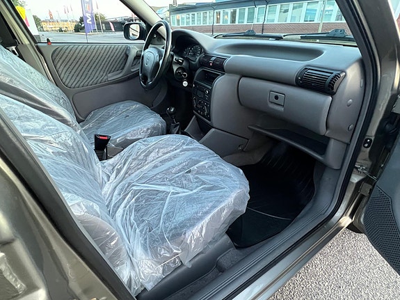 Opel Astra 9 of 12
