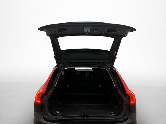 Volvo V90 Cross Country 30 of 30