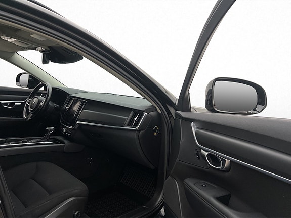 Volvo V90 Cross Country 12 of 30