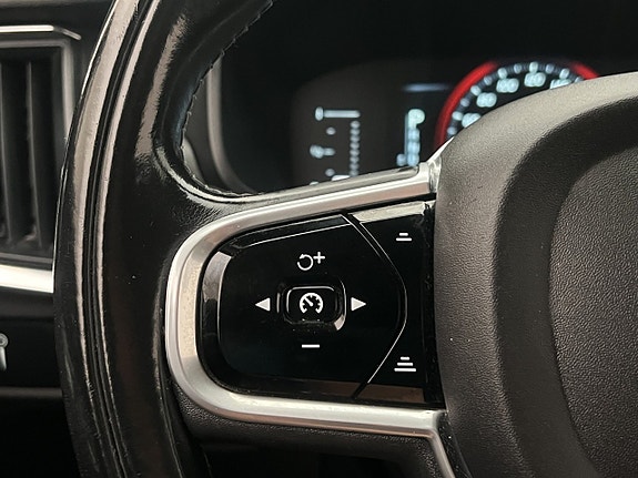 Volvo V90 Cross Country 16 of 30