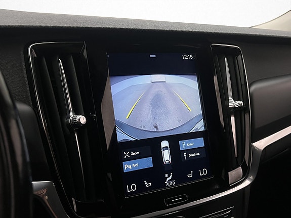 Volvo V90 Cross Country 18 of 30