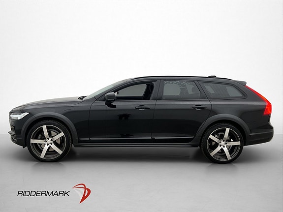 Volvo V90 Cross Country 4 of 30
