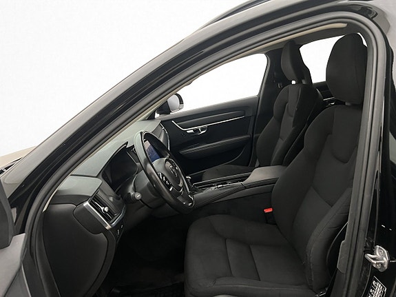 Volvo V90 Cross Country 9 of 30