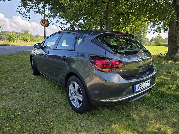 Opel Astra 4 of 5