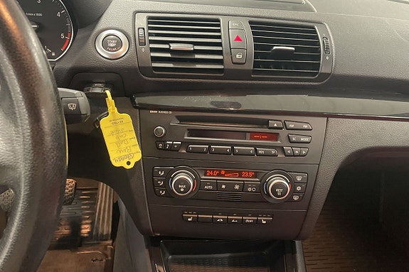 BMW 120d 9 of 12