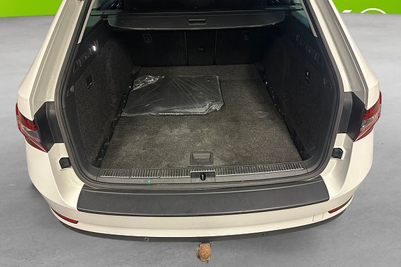 Skoda Superb 16 of 26