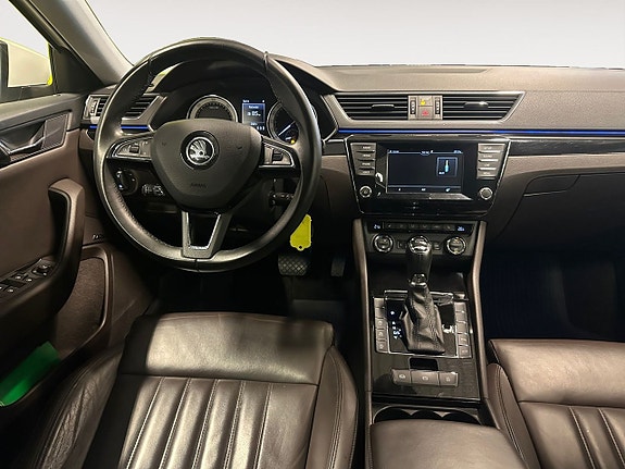 Skoda Superb 10 of 26