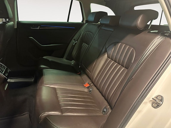 Skoda Superb 14 of 26