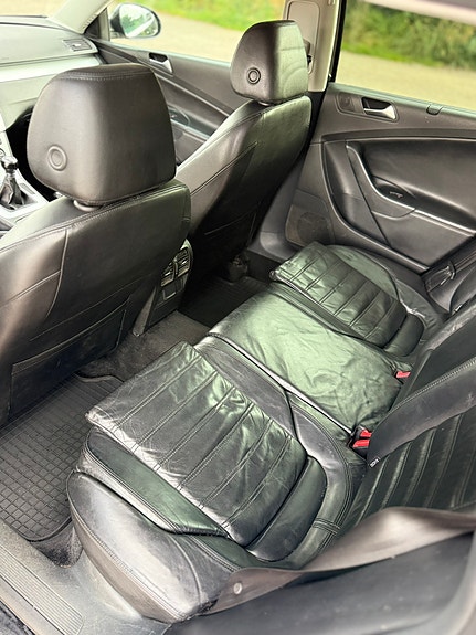 Volkswagen Passat 8 of 13