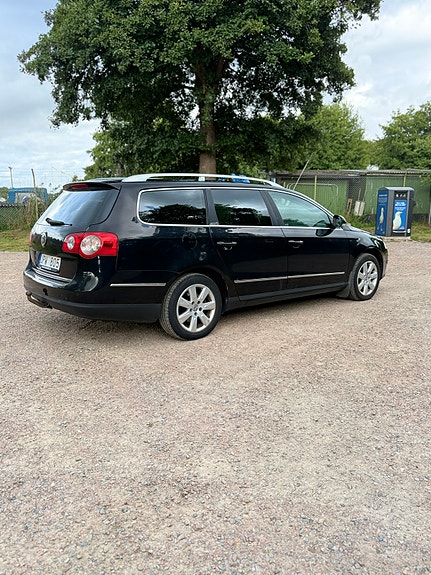 Volkswagen Passat 5 of 13