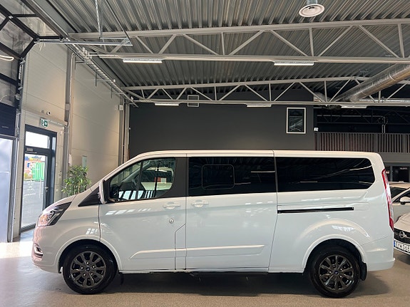 Ford Custom Tourneo 7 of 21