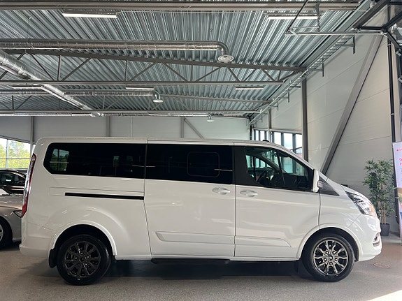 Ford Custom Tourneo 2 of 21