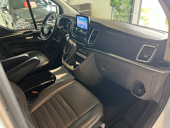 Ford Custom Tourneo 11 of 21