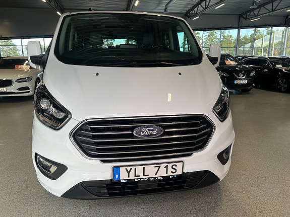 Ford Custom Tourneo 9 of 21