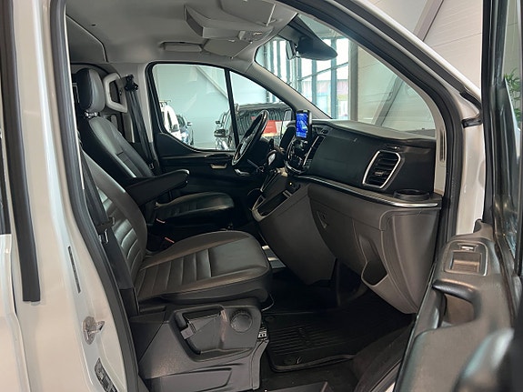 Ford Custom Tourneo 10 of 21